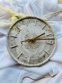 Wanduhr aus Gießmasse, Betonuhr als Wanddeko ,Geschenkidee Geburtstag ,Quartzuhrwerk